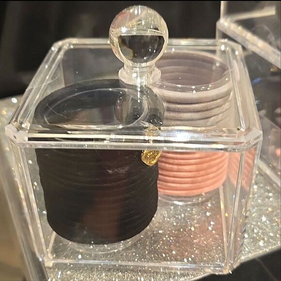 Juicy Couture Hair Accressory Collection w/Stackable Storage Container - Picture 9 of 11